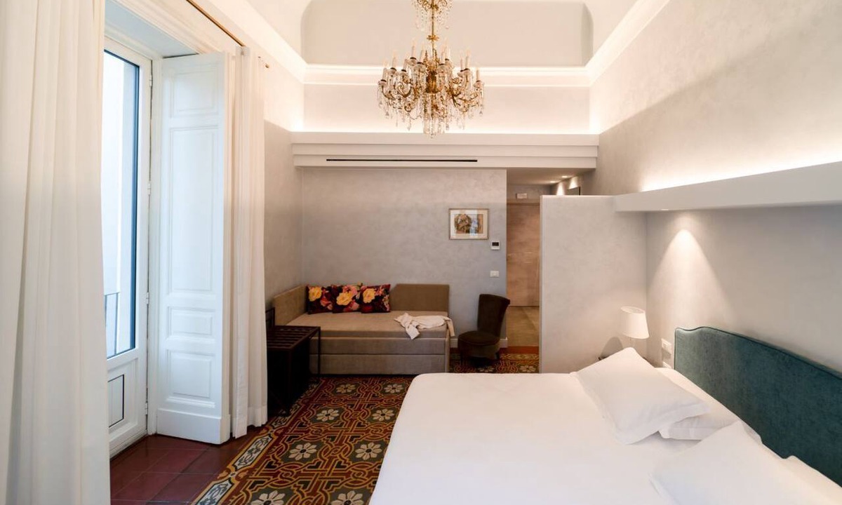 Borgo-Sanzio House | Vasta Charming Rooms- ETNA superior room with balcony