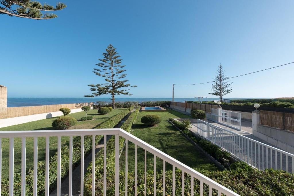 Marina di Modica Villa | Veranda sul mare