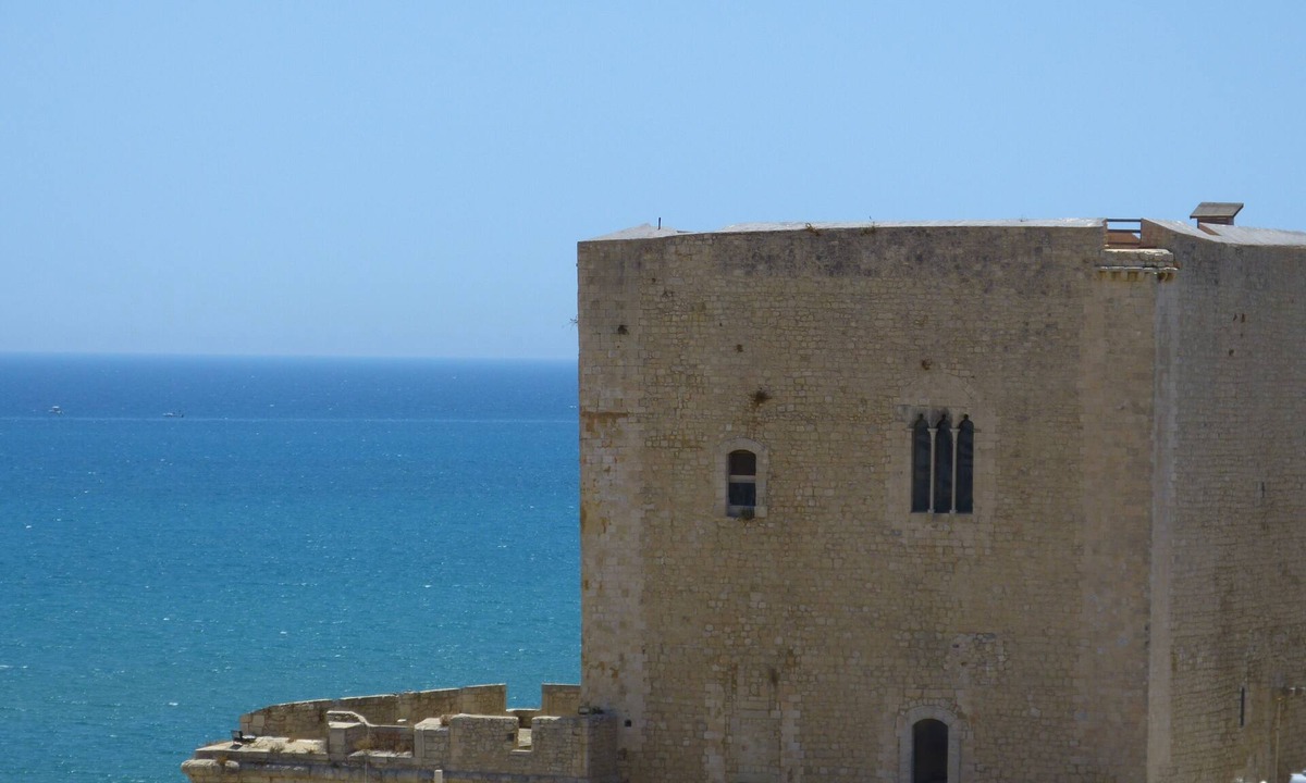 Pozzallo Apartment | Very bright beachfront apartment