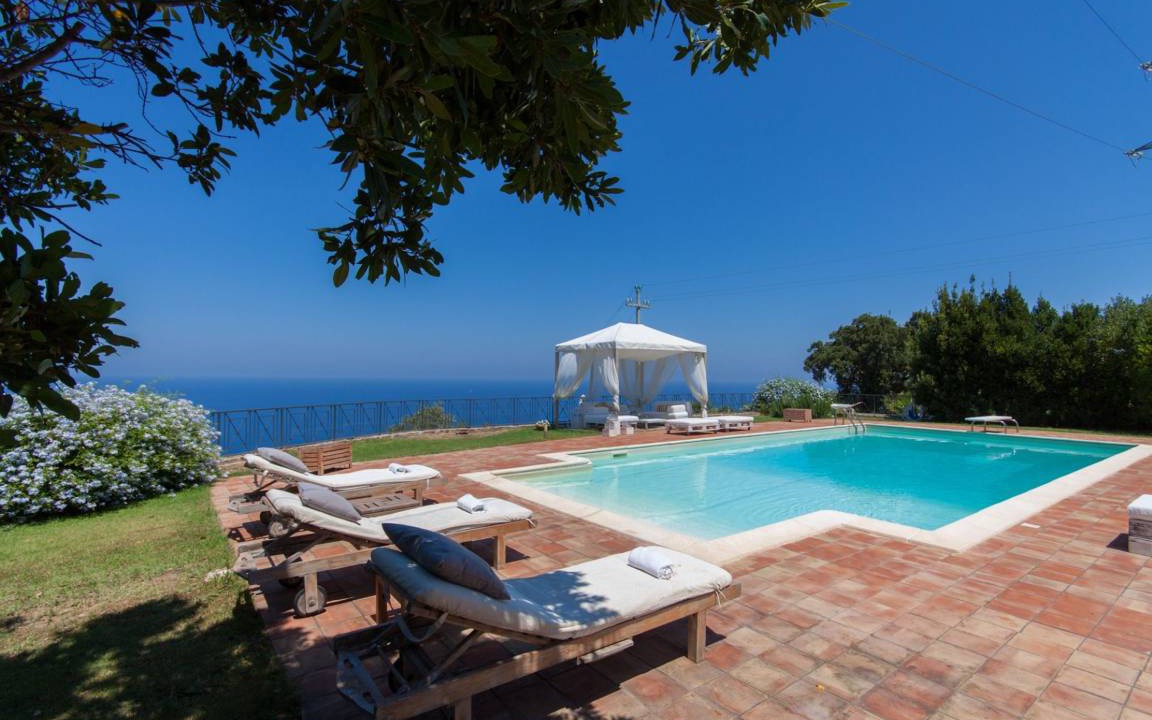 Sant'Ambrogio Villa | Villa ∙ 5 bedrooms ∙ 10 guests