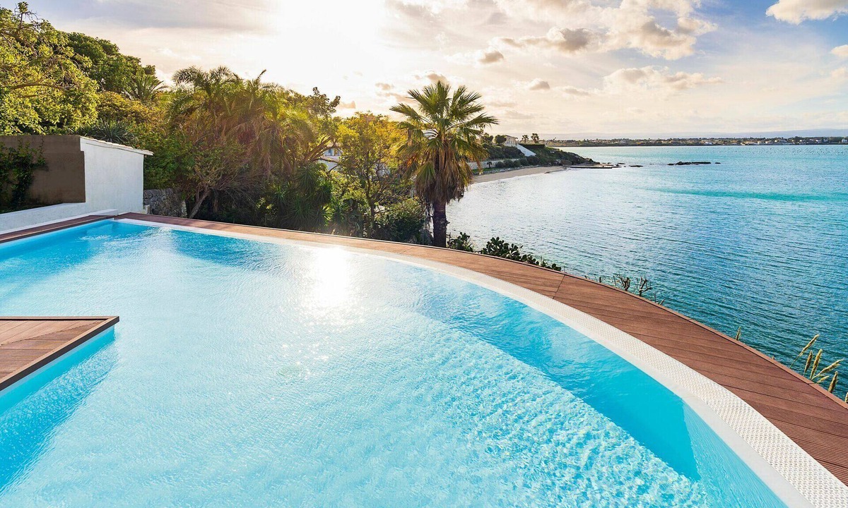 Syracuse Villa | Villa Artemare - Isola ,Sicily