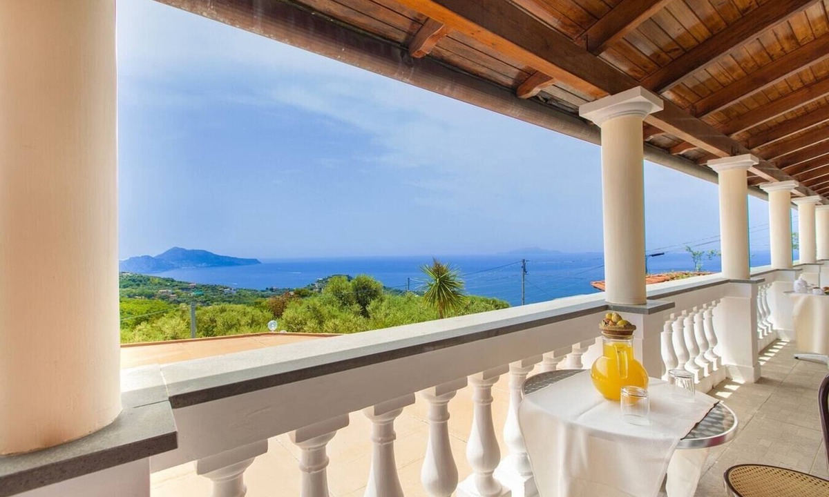 Schiazzano Villa | Villa Bionda, with sea views and private pool