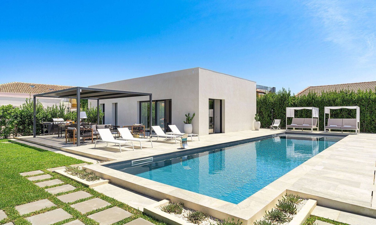 Carrozziere Villa | Villa Bonita - Carrozziere ,Sicily