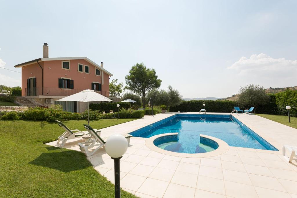 Giarratana Villa | Villa Calaforno
