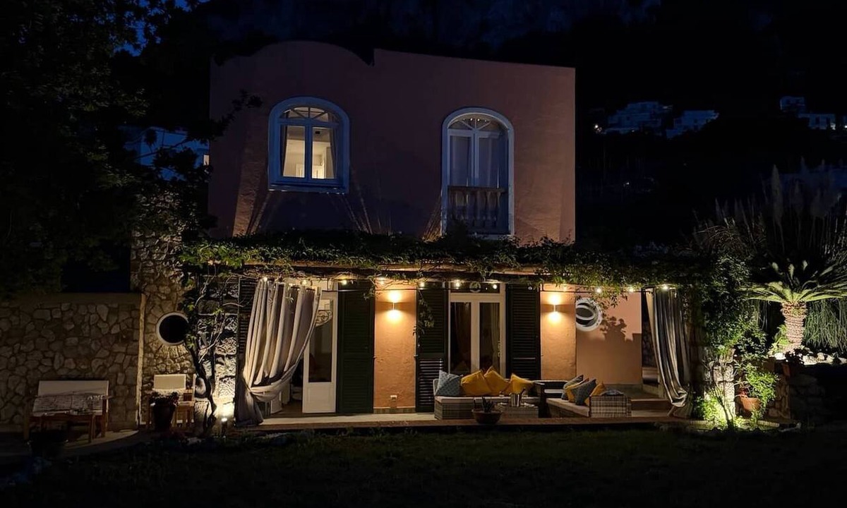 Marina Grande House | Villa Coralia with a sea view - a 10-minute walk to the Piazzetta