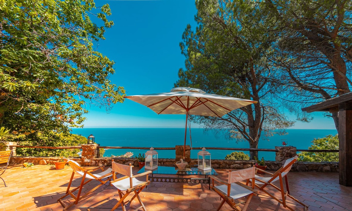 Cefalu Villa | Villa dei Castagni con vista mare by Wonderful Italy