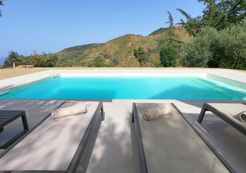 Santo Stefano di Camastra Villa | Villa Fiore di Limone Villa with Heated Pool