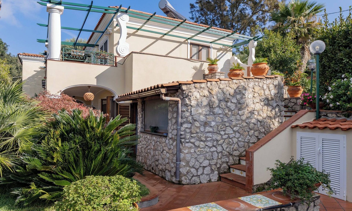 Tiberio Villa | Villa Giovannella, Capri