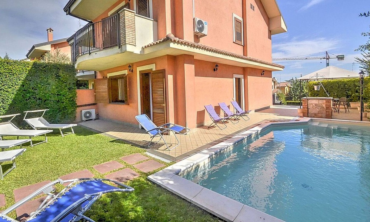 Trecastagni Villa | Villa Il Pino, beautiful villa with private pool at the foot of Mount Etna