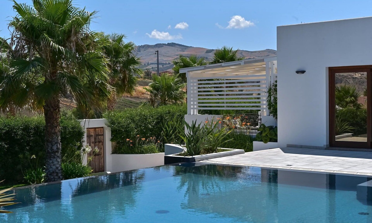 Buseto Palizzolo Villa | Villa in Buseto Palizzolo with 3 bedrooms sleeps 8