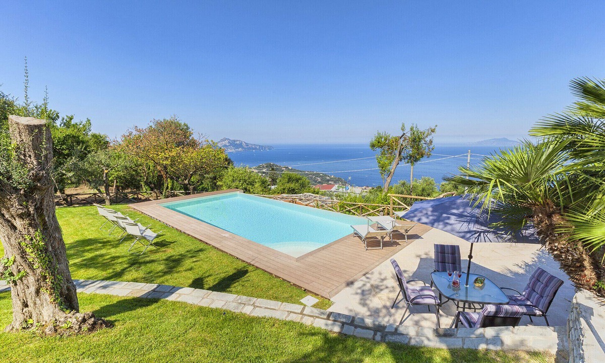 Sant'Agata sui Due Golfi Villa | Villa Ferrara with Infinity Pool, Sea View, Parking and Garden