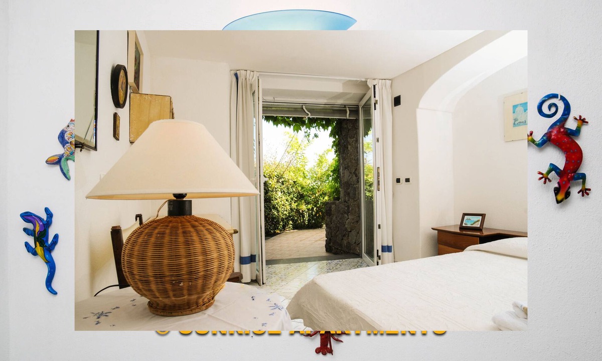 Casamicciola Terme Villa | Villa la Prua: A Terrace by the Sea with Pool and Historic Charm