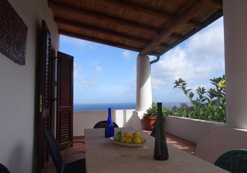 Lipari Historic Centre Apartment | Villa Luna - Appartamenti con panorama