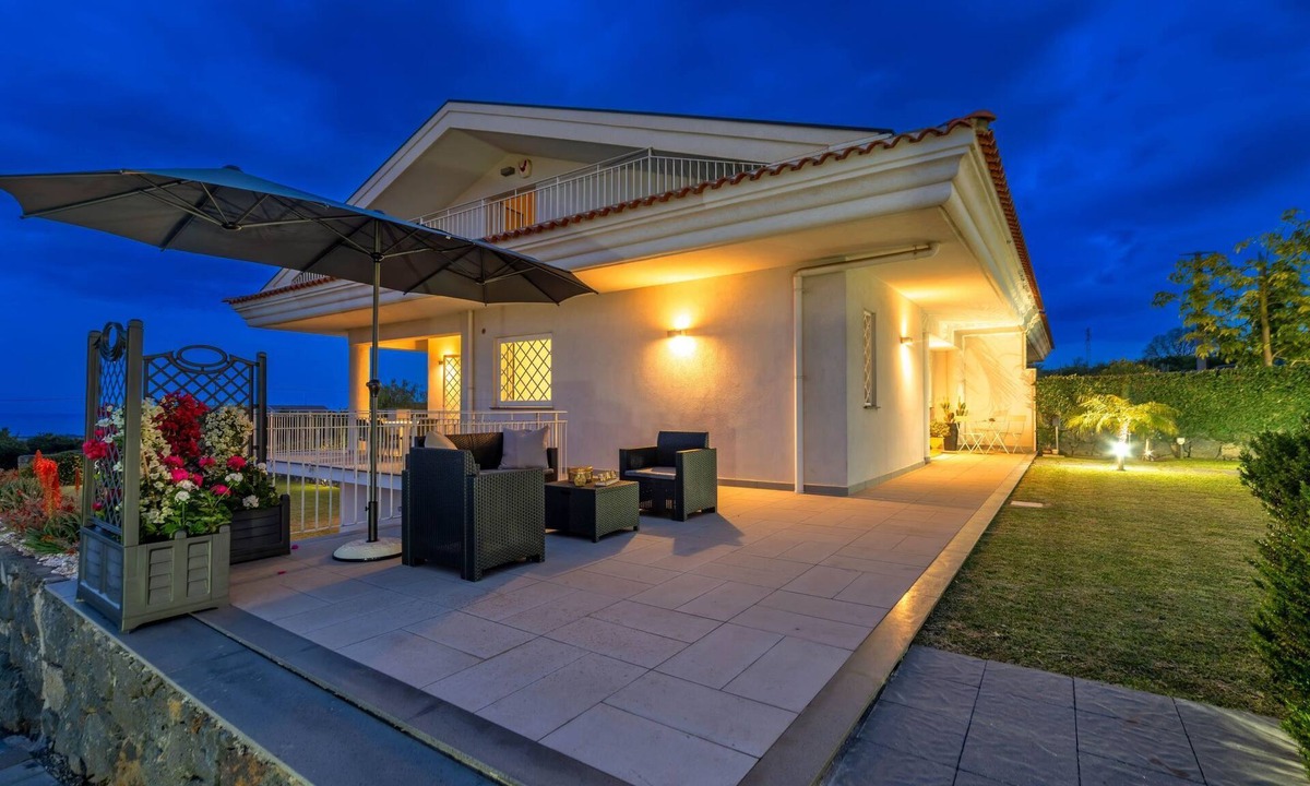 Aci Catena House | Villa Mamma Jessica by Interhome