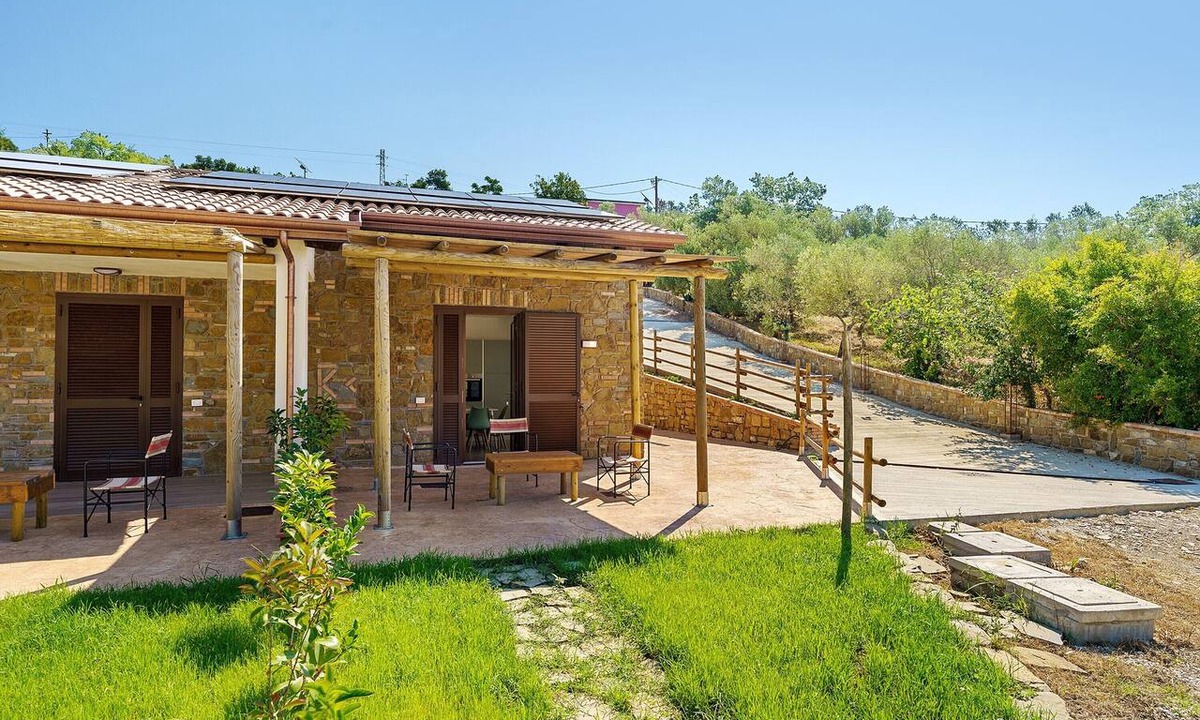 Casal Velino Villa | Villa Mammina with Sea View, Private Terrace and Air Conditioning