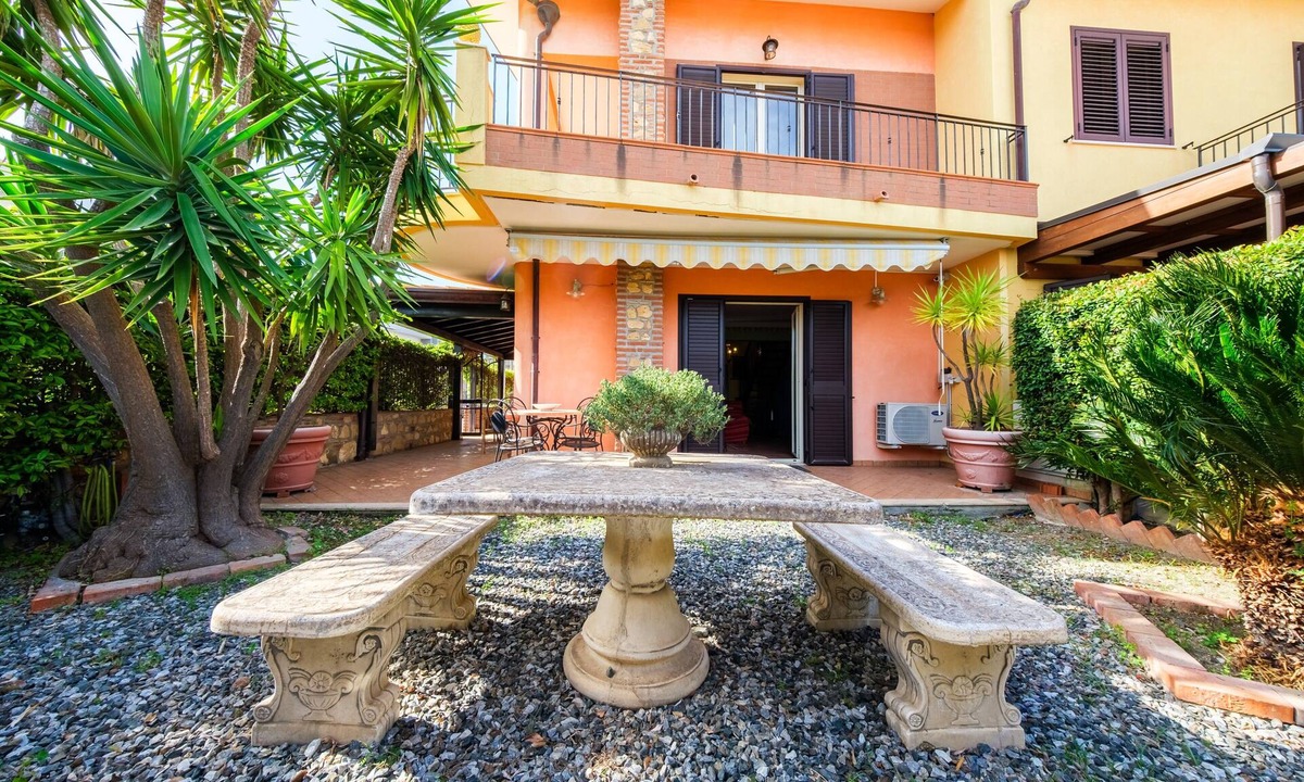 Nizza di Sicilia Villa | Villa Manganaro – Nizza di Sicilia