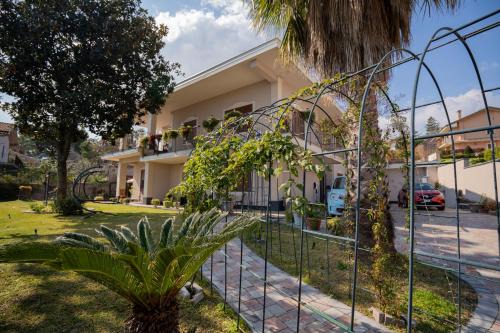 Trecastagni Bed & Breakfast | Villa Marchese