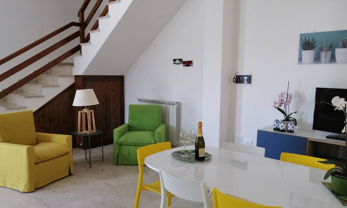 Addaura Villa | Villa Piera 500 meters from Mondello beach FREE WI-FI FREE PARKING.