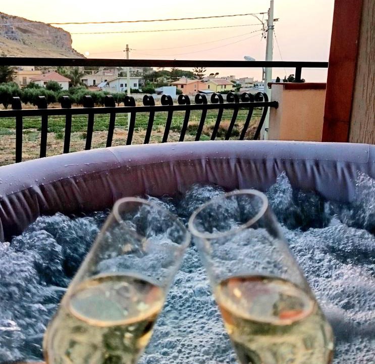 Tonnara di Bonagia Villa | Villa ROSALIA with Jacuzzi, Barbecue and Sunset View