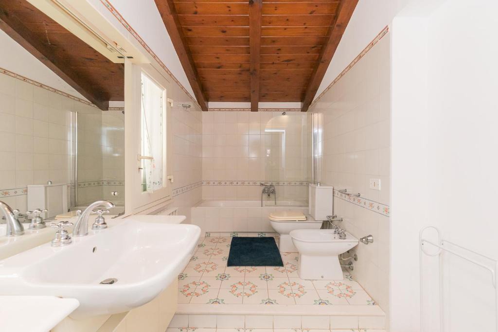 Augusta House | Villa Sara Costa Pergola