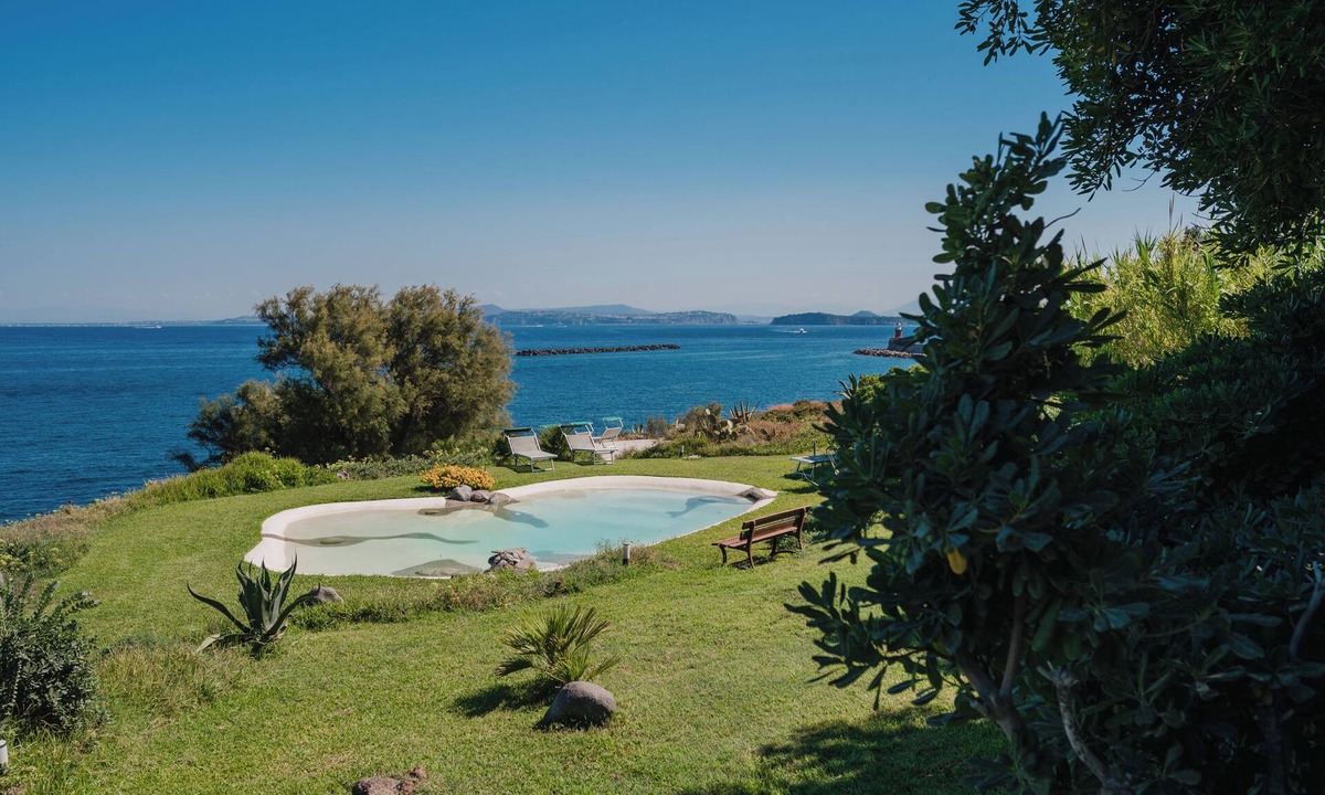 Ischia Porto Villa | Villa Serao & Cottage Camilla by MyVillaCollec.