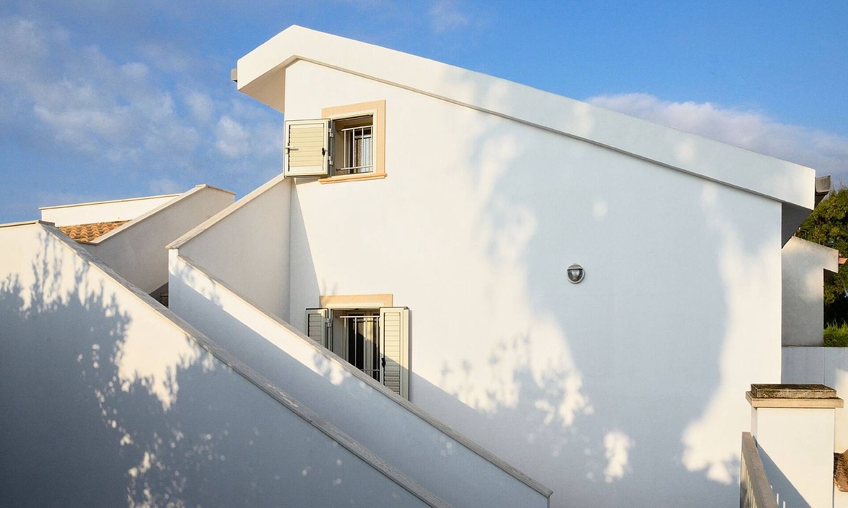 Santa Maria del Focallo Villa | VILLA SOLE WITH DIRECT ACCESS TO THE FINISH SAND BEACH AND THE SEA