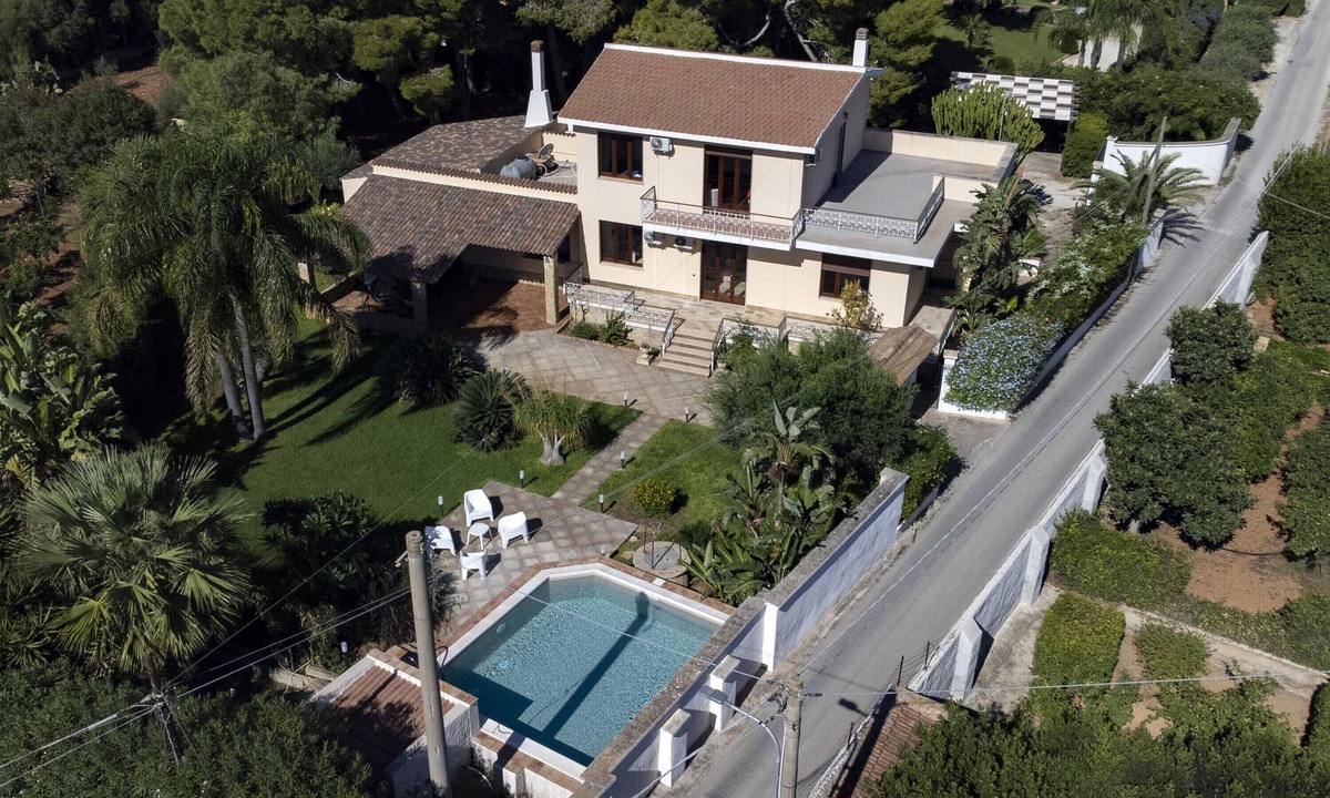 Marsala Villa | Villa Stella with Sea View, Garden & Wi-Fi