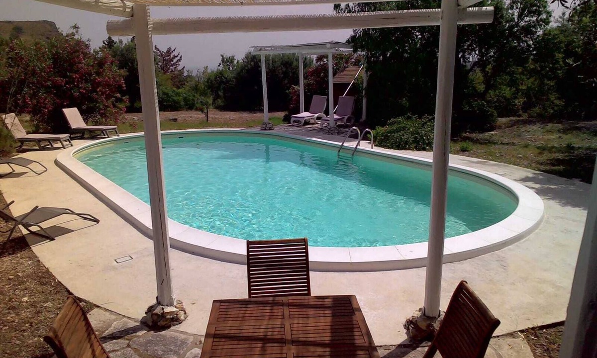 Castellammare del Golfo Villa | Villa Tosca, typical stone farmhouse.