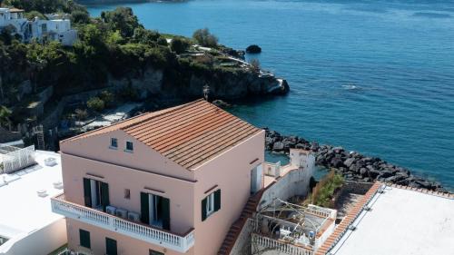 Ischia Porto House | Villa Wanda, On The Port Of Ischia