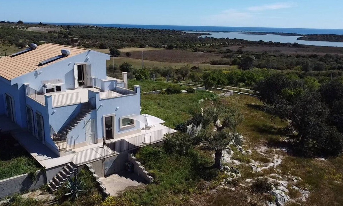 Noto Villa | Villa with breathtaking views of Vendicari nature reserve