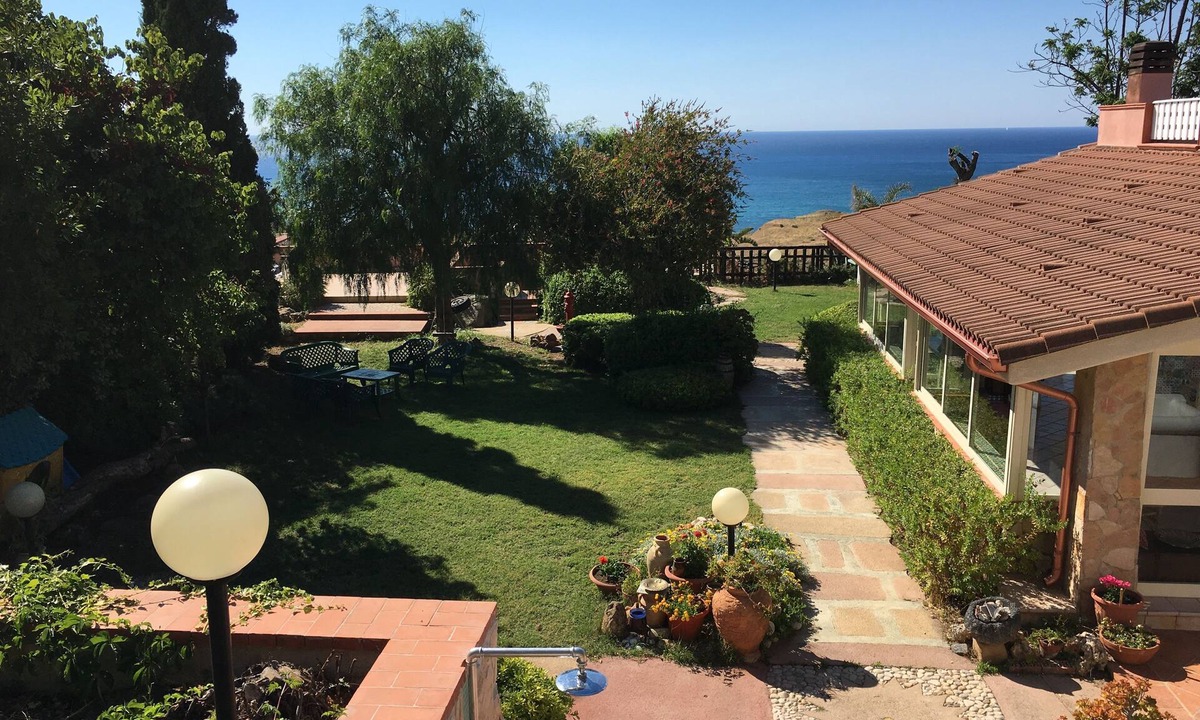 Trappeto Villa | Villa with exclusive sea view and beautiful panoramic garden sleeps 11