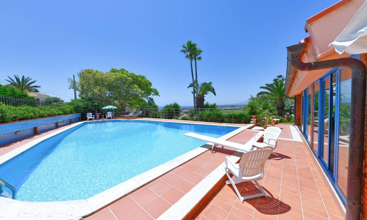 Syracuse House | Villa with private pool near Terrauzza