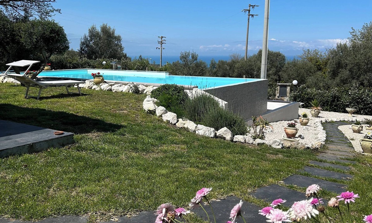 Iria Villa | Villa with pool and sea view in Sicily