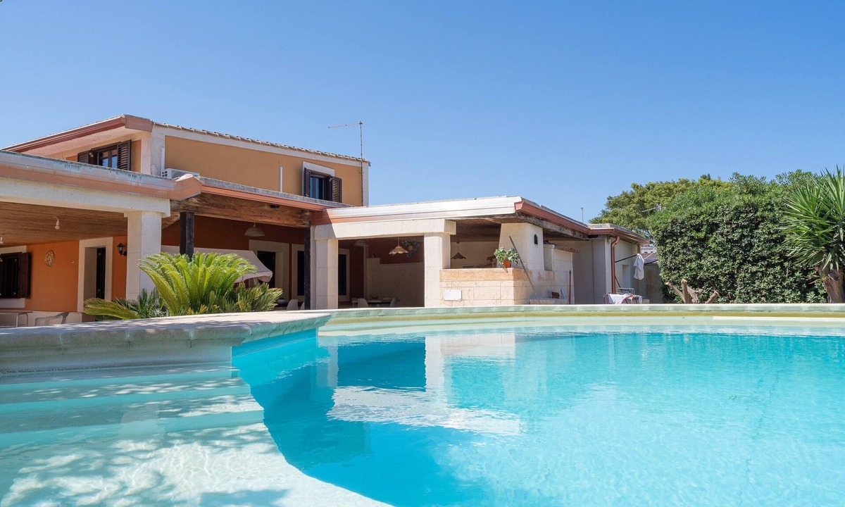 Ognina Villa | Villa with pool just steps from the sea