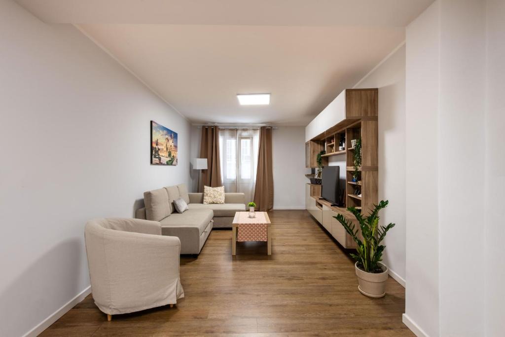 Ruggero Settimo Apartment | Villareale Flat - Free Parking Palermo City Center