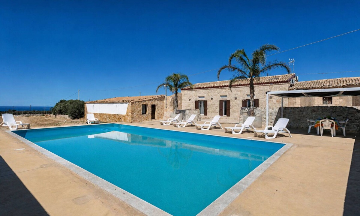 Santa Croce Camerina Villa | Wonderful private villa with WIFI, A/C, private pool, TV, patio, pets allowed and panoramic view