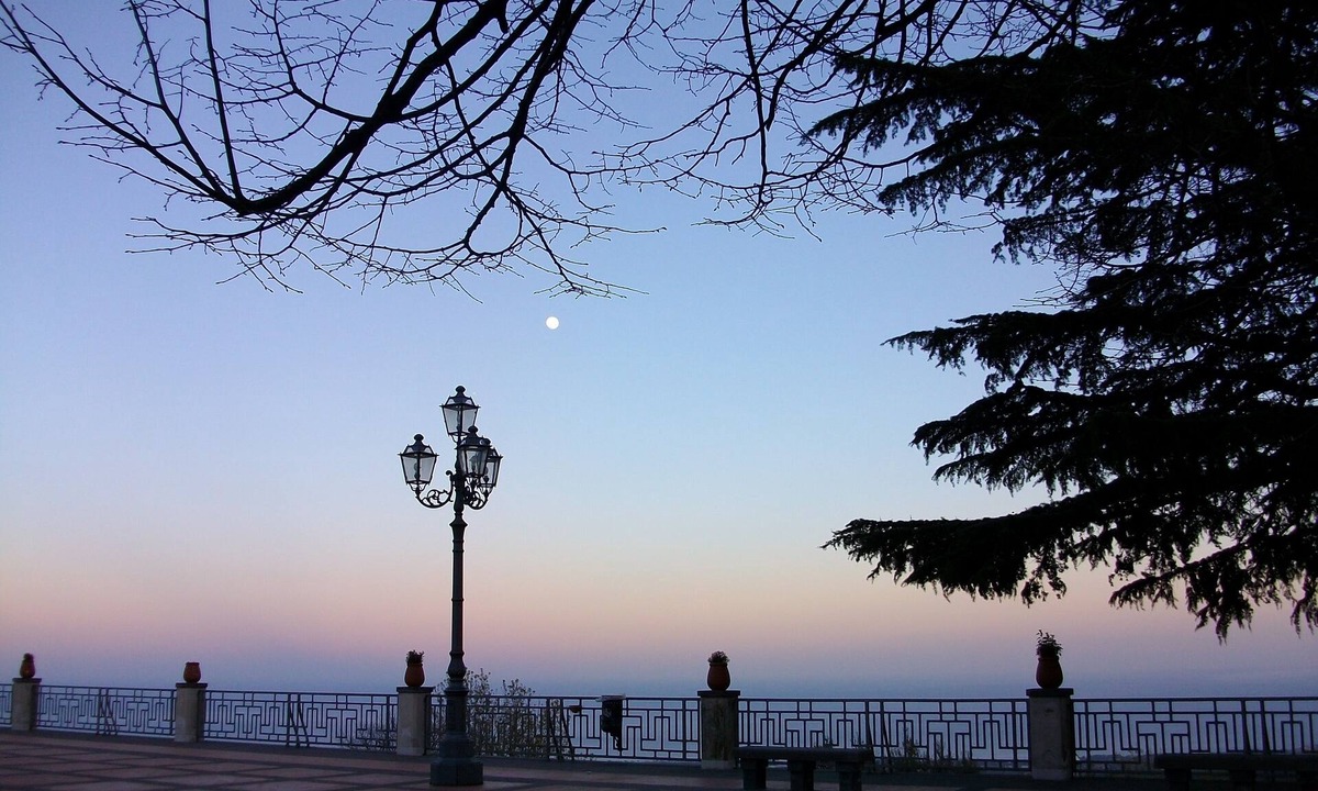 Fornazzo Apartment | YELLOW HOUSE AT THE FOOT OF ETNA