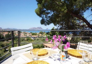 180 m² Villa ∙ 4 bedrooms ∙ 12 guests