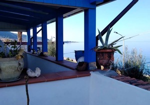 2 bedrooms appartement at Marina di Caronia, 30 m away from the beach with sea view, furnished balcony and wifi