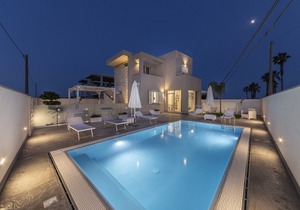 2 bedroom(s) House near NOTO