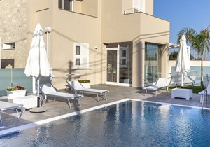 2 bedroom(s) House near NOTO