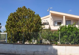 3 bedroom accommodation in Vittoria