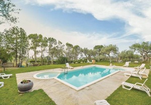 4 bedroom accommodation in Acquedolci