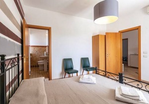 4 bedroom accommodation in Ragusa