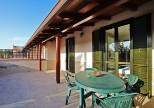 4 bedrooms, 2 Baths, near the SEA, Terrace, Wi-Fi, Air Conditioning, Pool