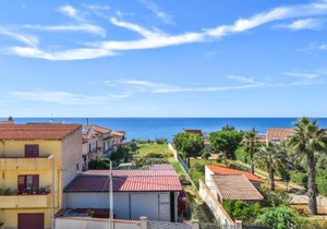 4 Bedroom Nice Apartment In Trappeto