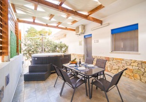 70 m² House ∙ 2 bedrooms ∙ 4 guests