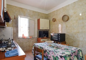 An authentic cottage near the beach and near a bike rental, ideal for a family also welcome with pet
