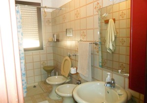 Apartment in the historic center with air conditioning, towels and sheets