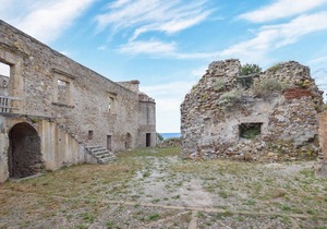 Apartment on the 4th floor with panoramic sea view to the Lipari Islands.